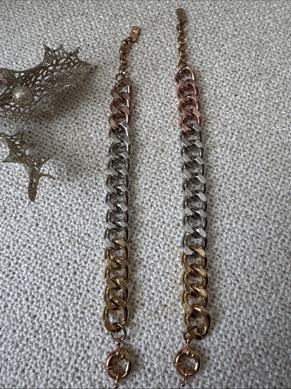 2 💕Beautiful Tricolored Bracelets new💕